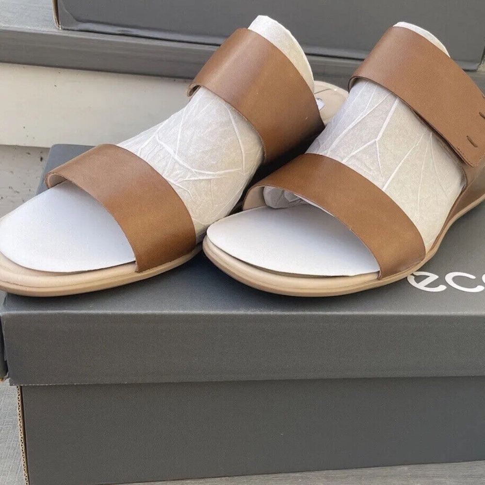 ECCO Shape 35 Wedge Camel 2 Strap Leather Sandals Women’s US Sz 9-9.5 EU 40